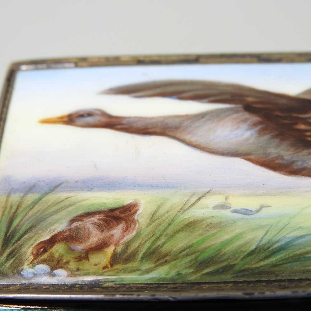 An enamelled silver cigarette case - Image 14 of 16