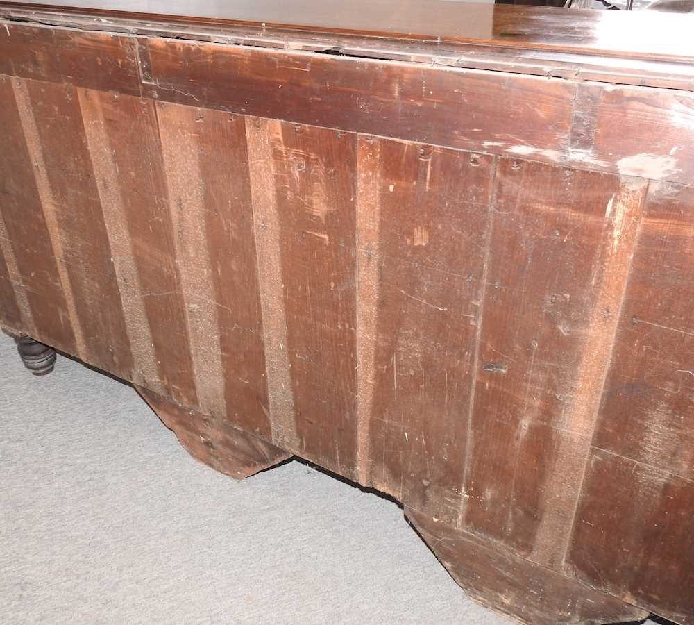 A 19th century mahogany dresser base - Image 8 of 10