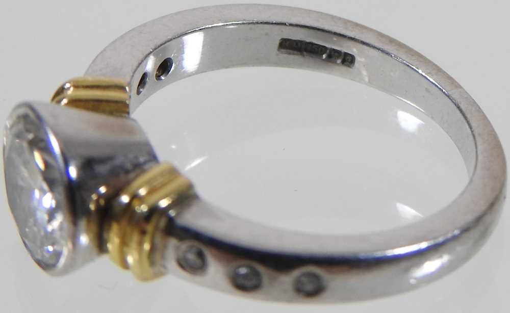 An 18 carat diamond ring - Image 4 of 4