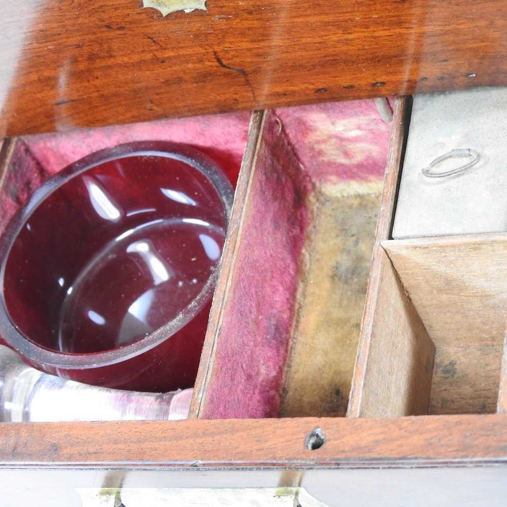 A 19th century apothecary box - Image 8 of 11