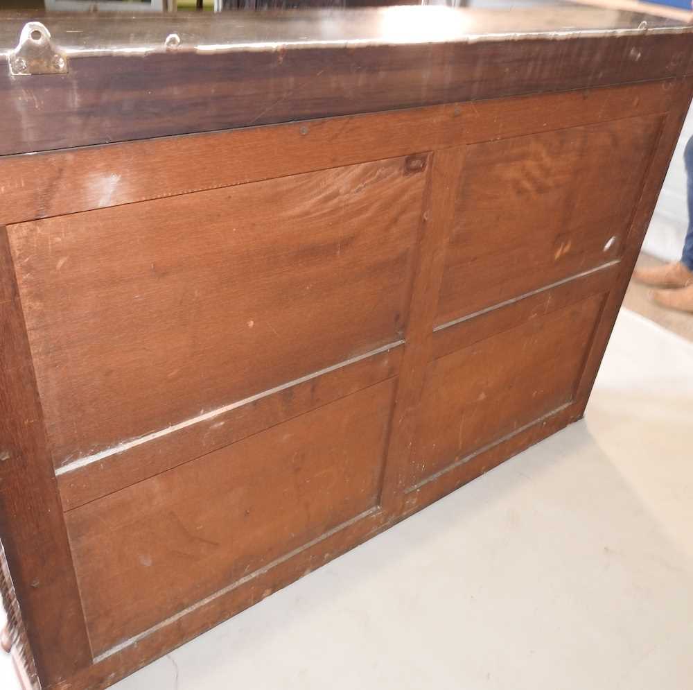 A Victorian walnut display cabinet - Image 5 of 8