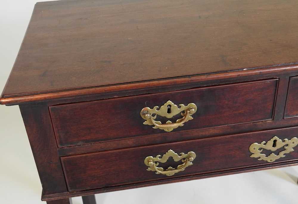 A George III mahogany lowboy - Image 3 of 12