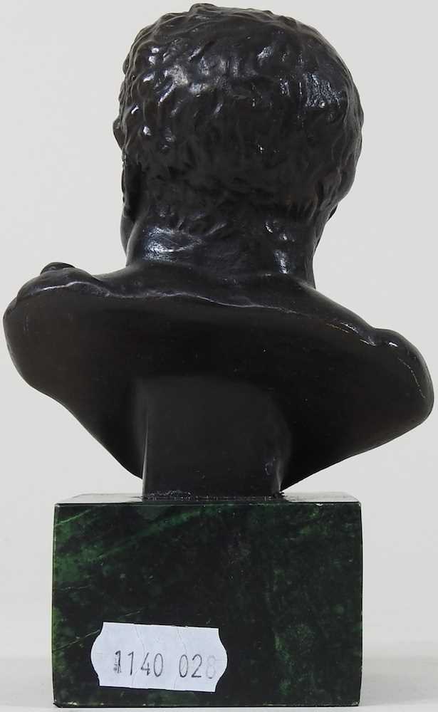 A portrait bust - Image 3 of 3