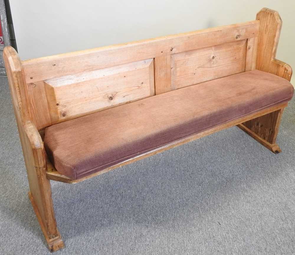 A pine pew - Image 2 of 5