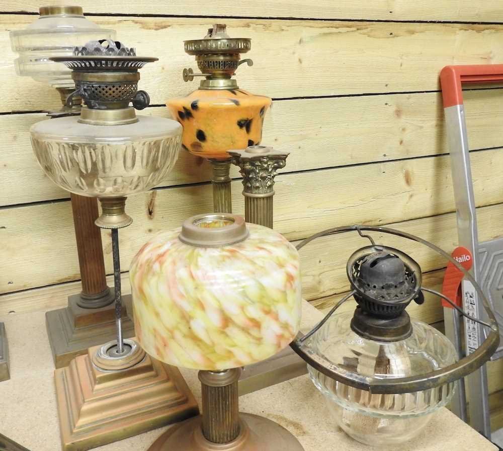 A collection of oil lamps - Bild 3 aus 3