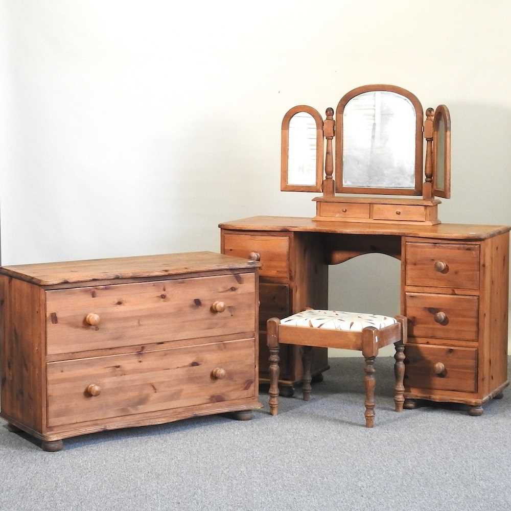 Pine chest and table
