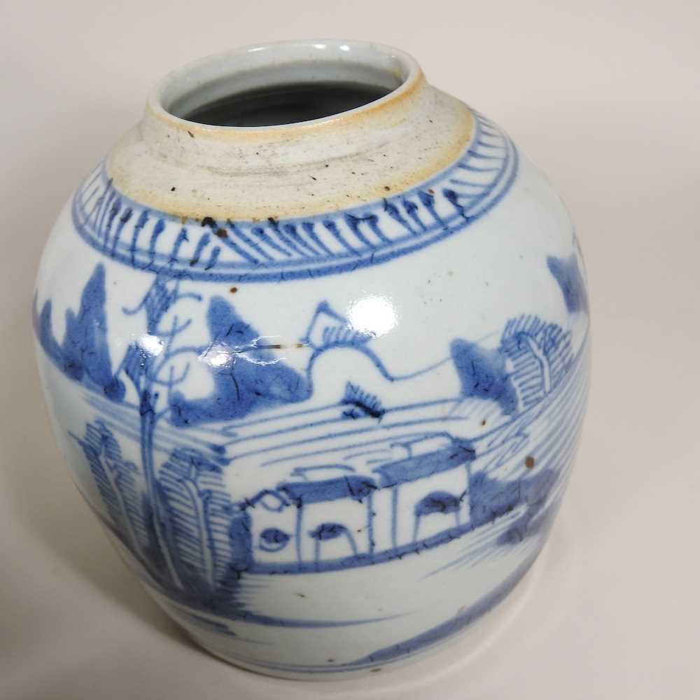 A Chinese vase - Image 3 of 7
