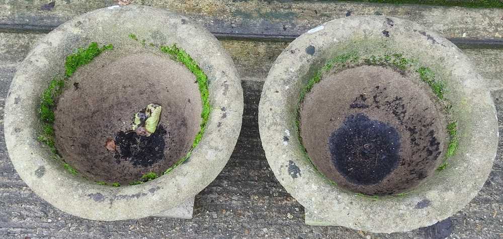 A pair of planters - Image 3 of 3