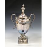 A large silver plate hot water urn by Johnson, Durban & Co, Birmingham c.1900,