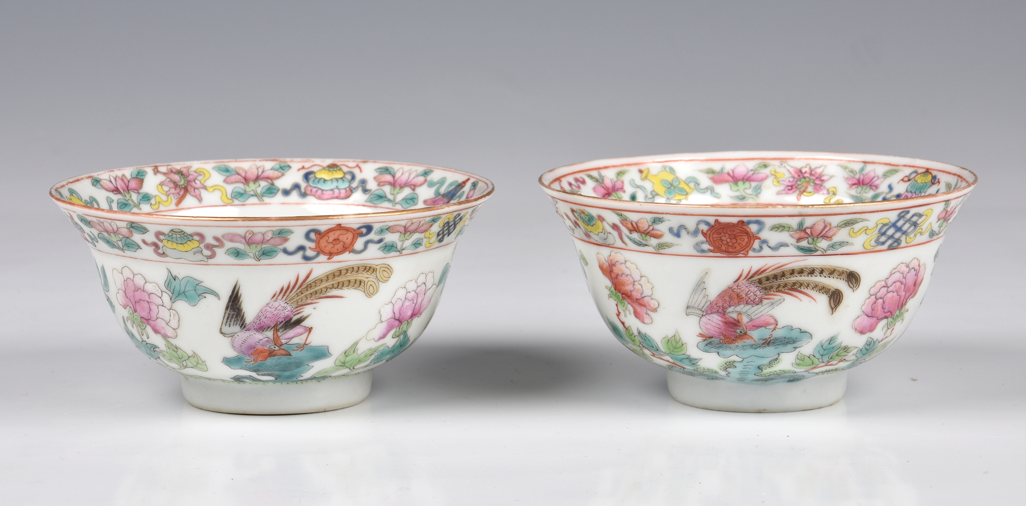 A closely matched pair of Chinese famille rose cockerel dishes, one with Xianfeng (1851-61) four - Image 15 of 15