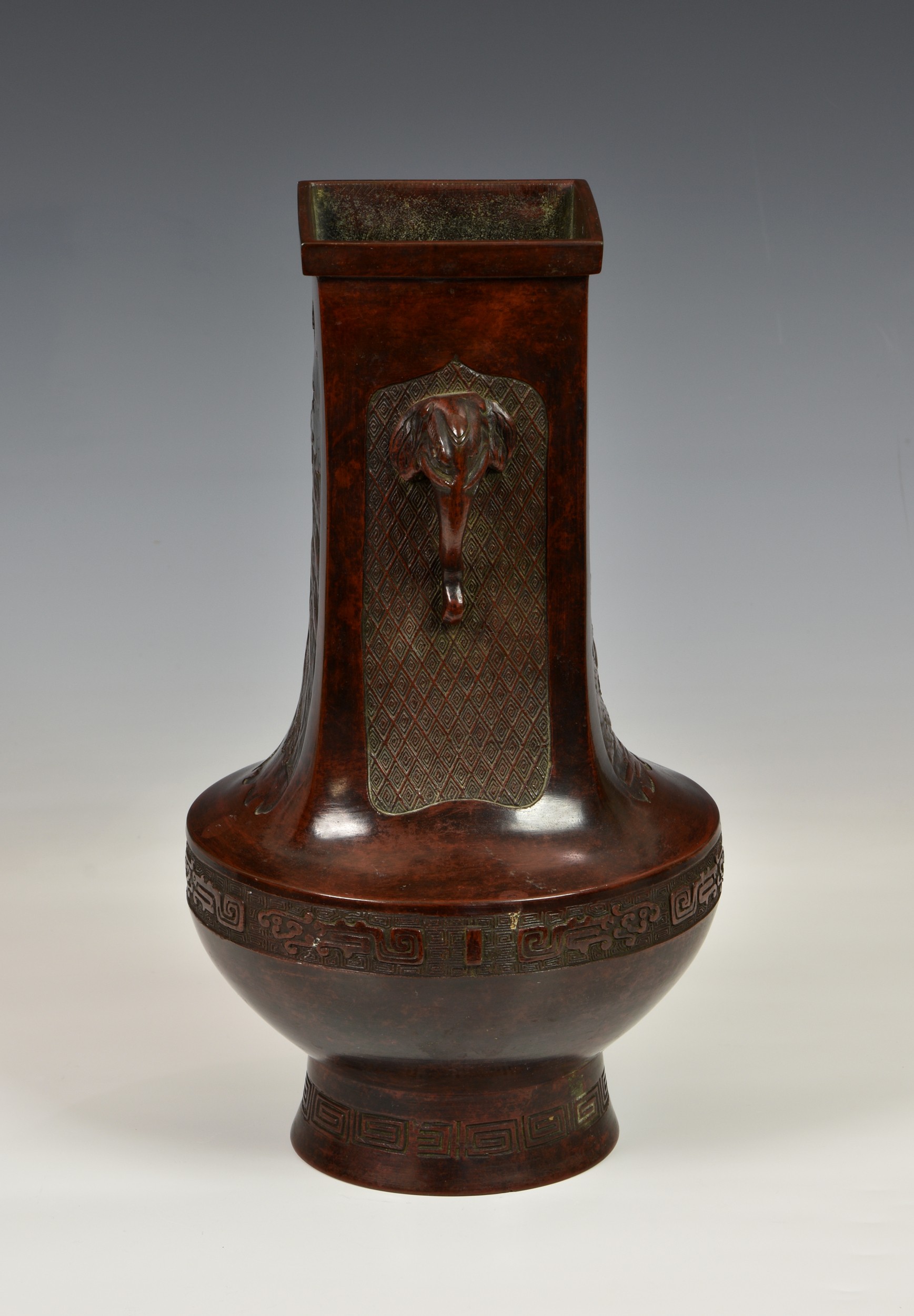 A Chinese patinated bronze two handled hu vase, probably 18th/19th century, with apocryphal Xuande - Image 3 of 6