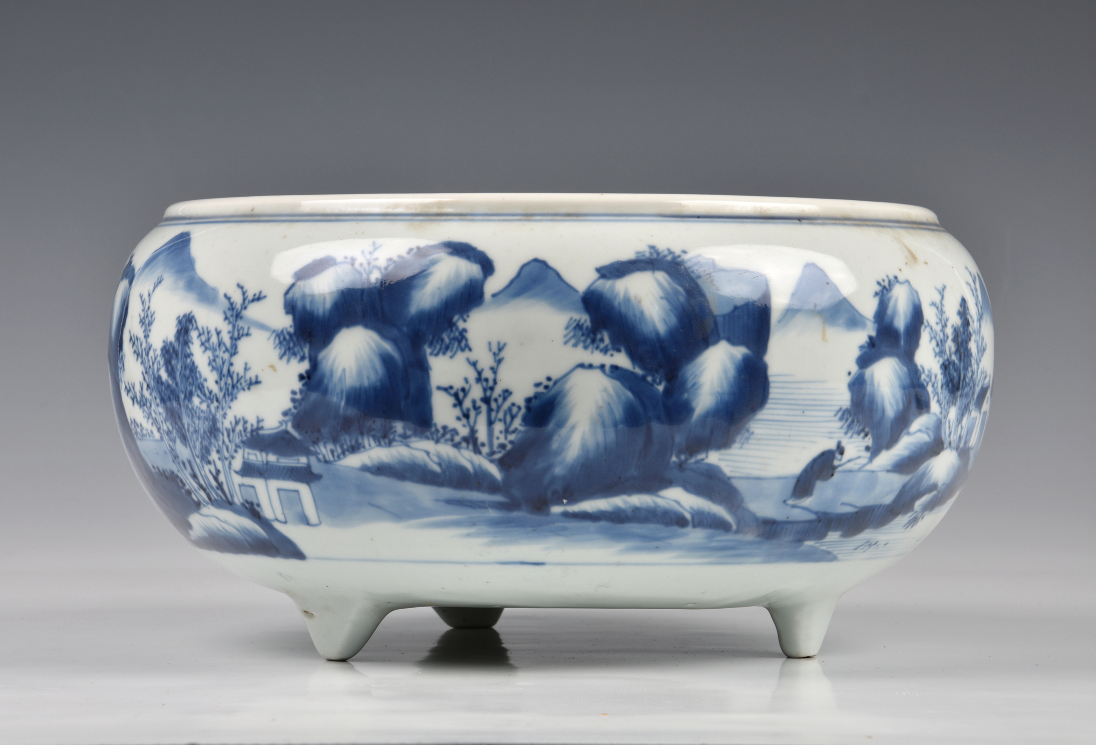 A Chinese blue and white tripod censer, 18th / 19th century, of bun form with short triangular feet, - Image 8 of 37