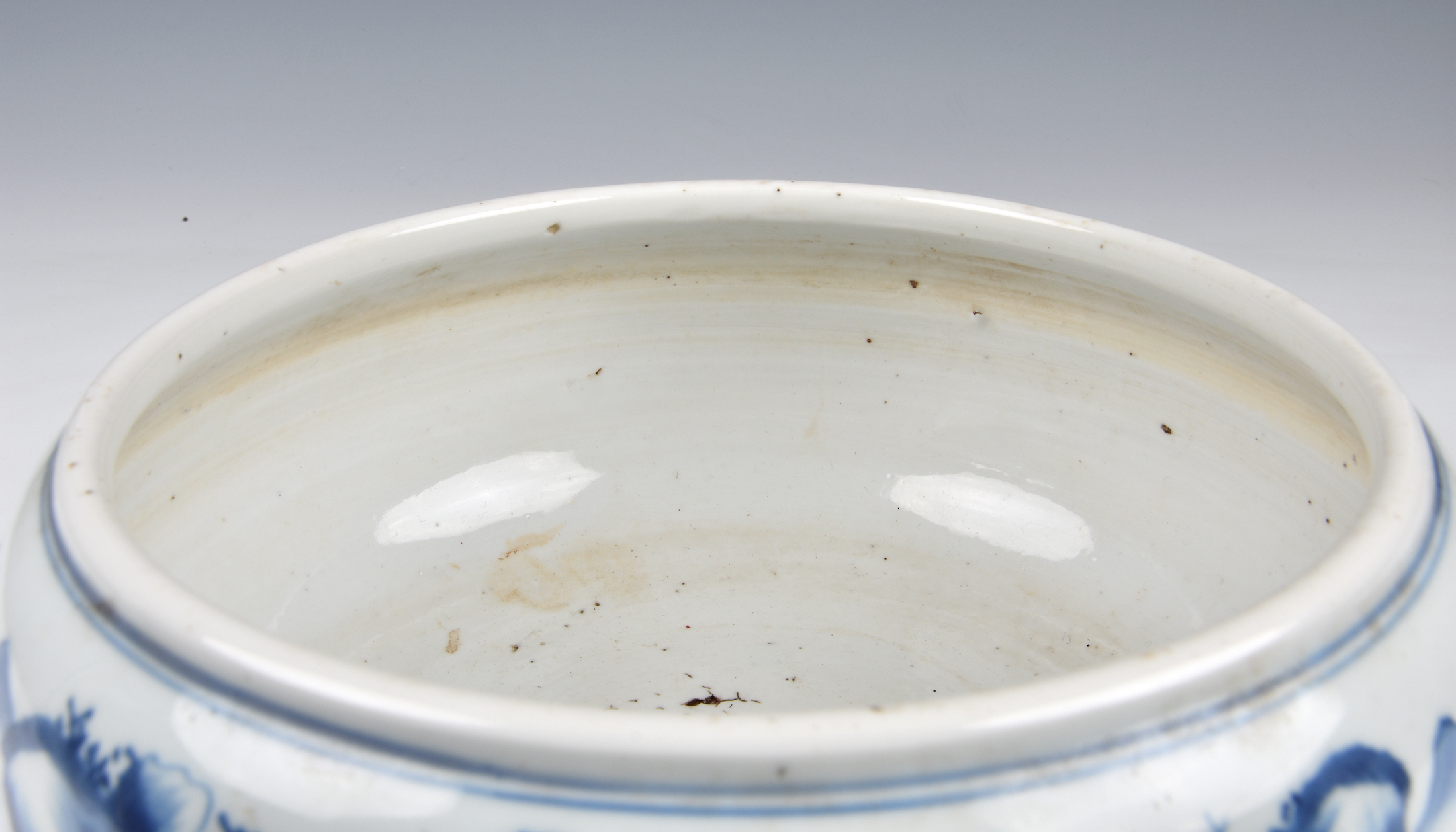 A Chinese blue and white tripod censer, 18th / 19th century, of bun form with short triangular feet, - Image 13 of 37