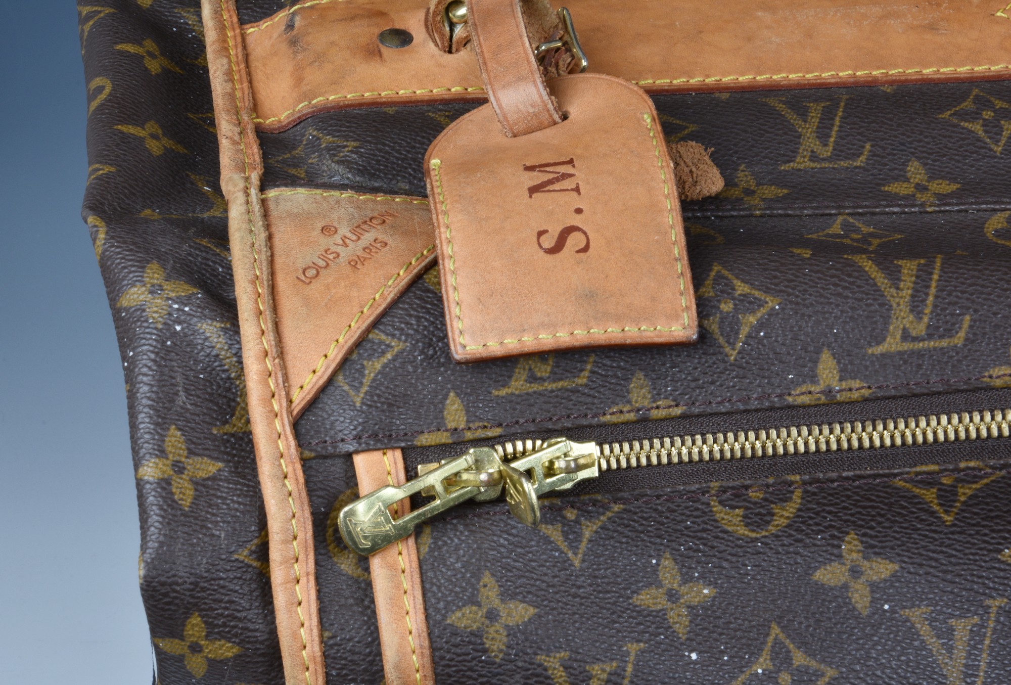 A Louis Vuitton monogram canvas suit carrier 60, with Vachetta leather handle and trim, gold tone - Image 4 of 8