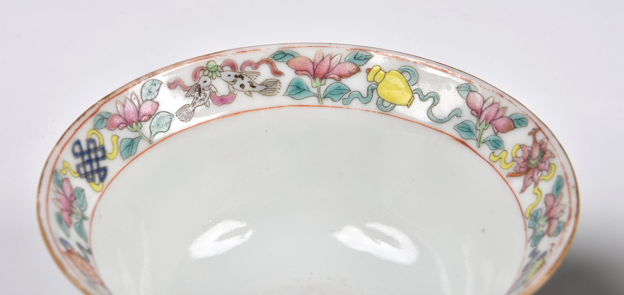 A closely matched pair of Chinese famille rose cockerel dishes, one with Xianfeng (1851-61) four - Image 10 of 15