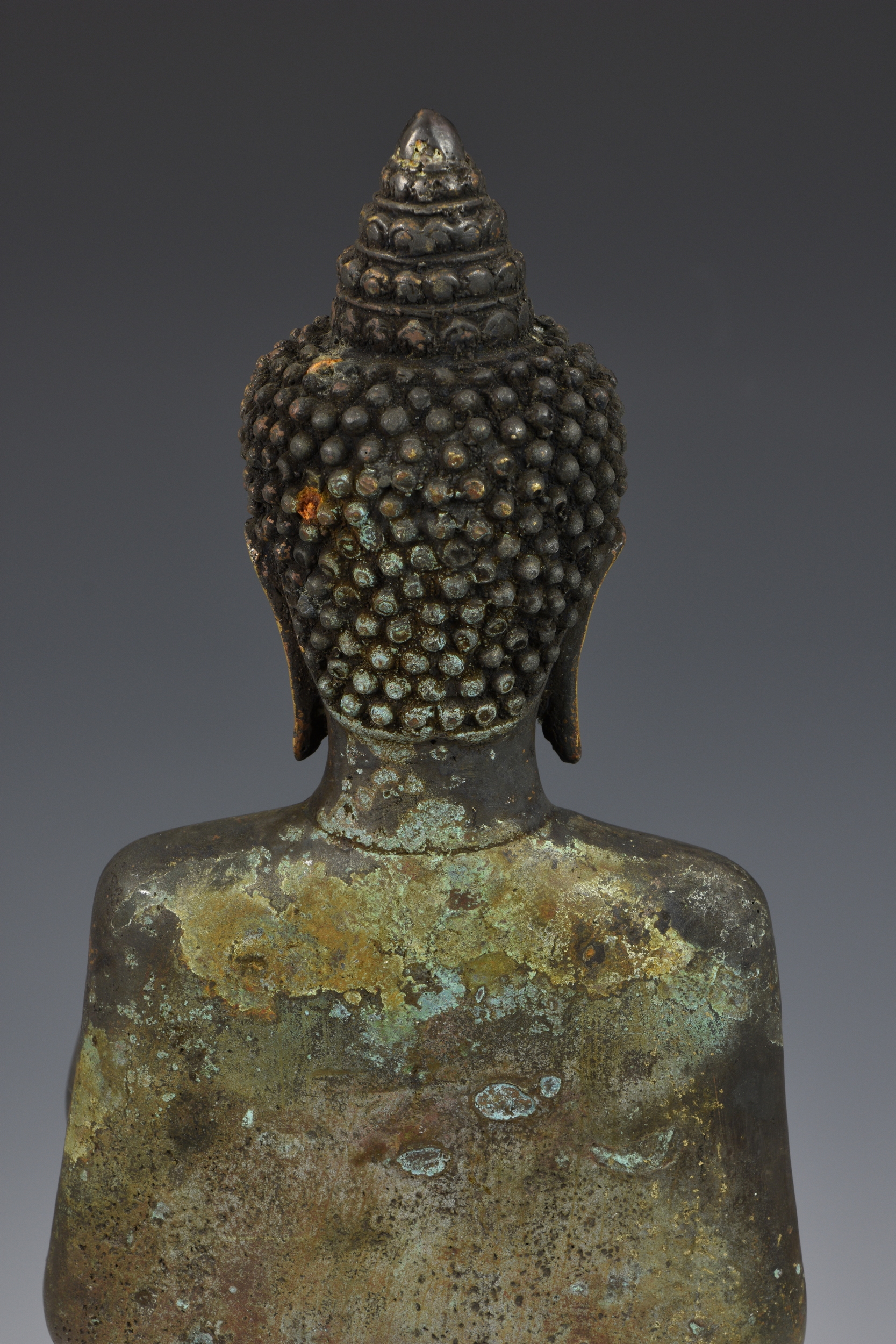 A gilt and black-lacquered figure of Buddha Shakyamuni, Thailand, cast metal Buddha, standing in - Image 7 of 9