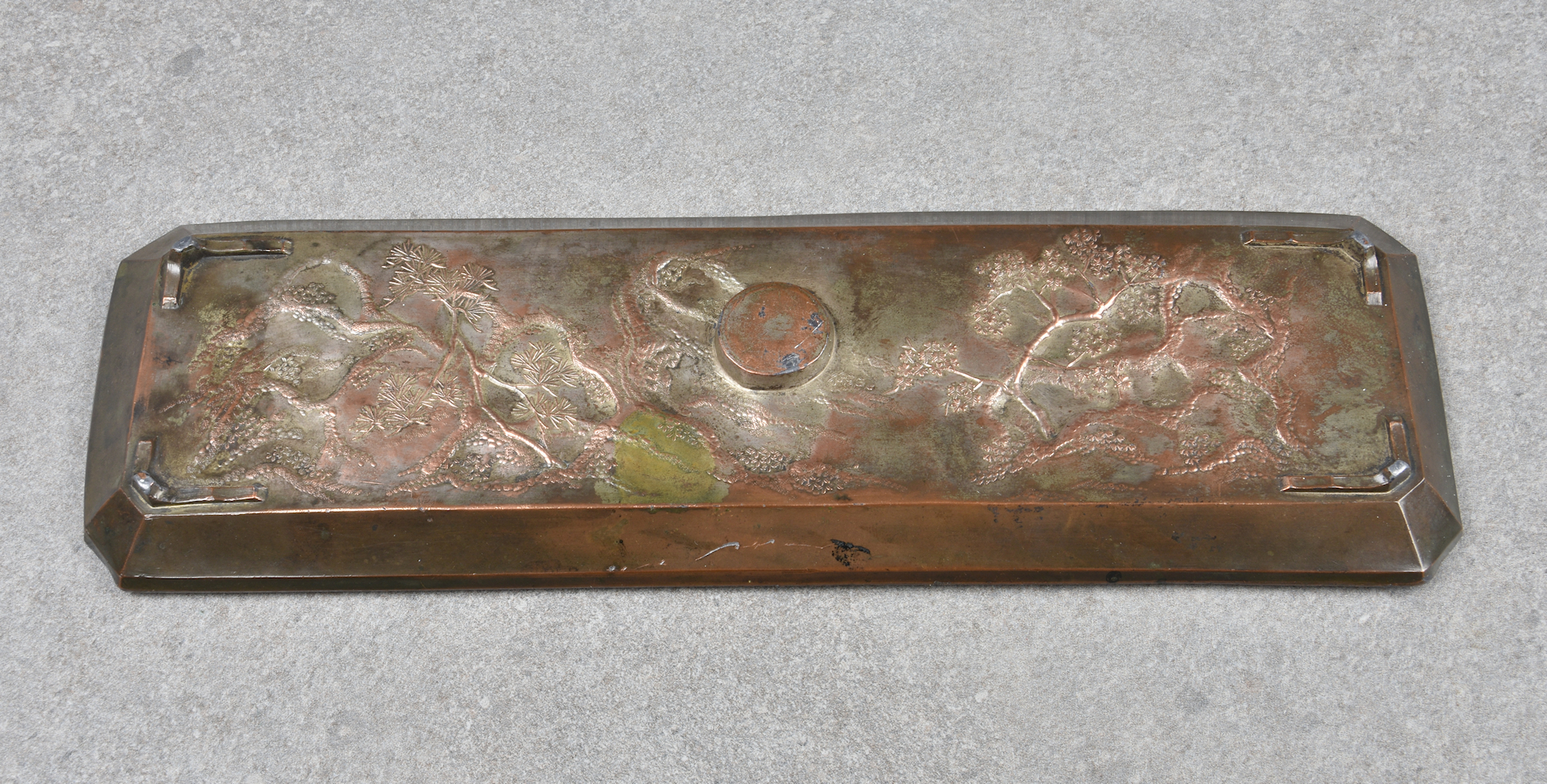 A Japanese metalwork Feng Shui tray with raised figures of minstrels, of rectangular form, centrally - Image 7 of 10