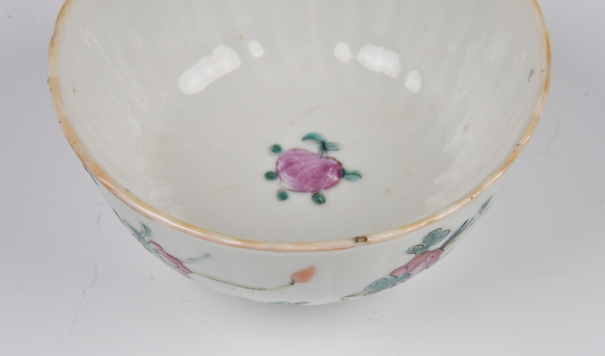 Five Chinese famille rose small bowls, 19th / early 20th century, including a matched pair of - Image 13 of 19