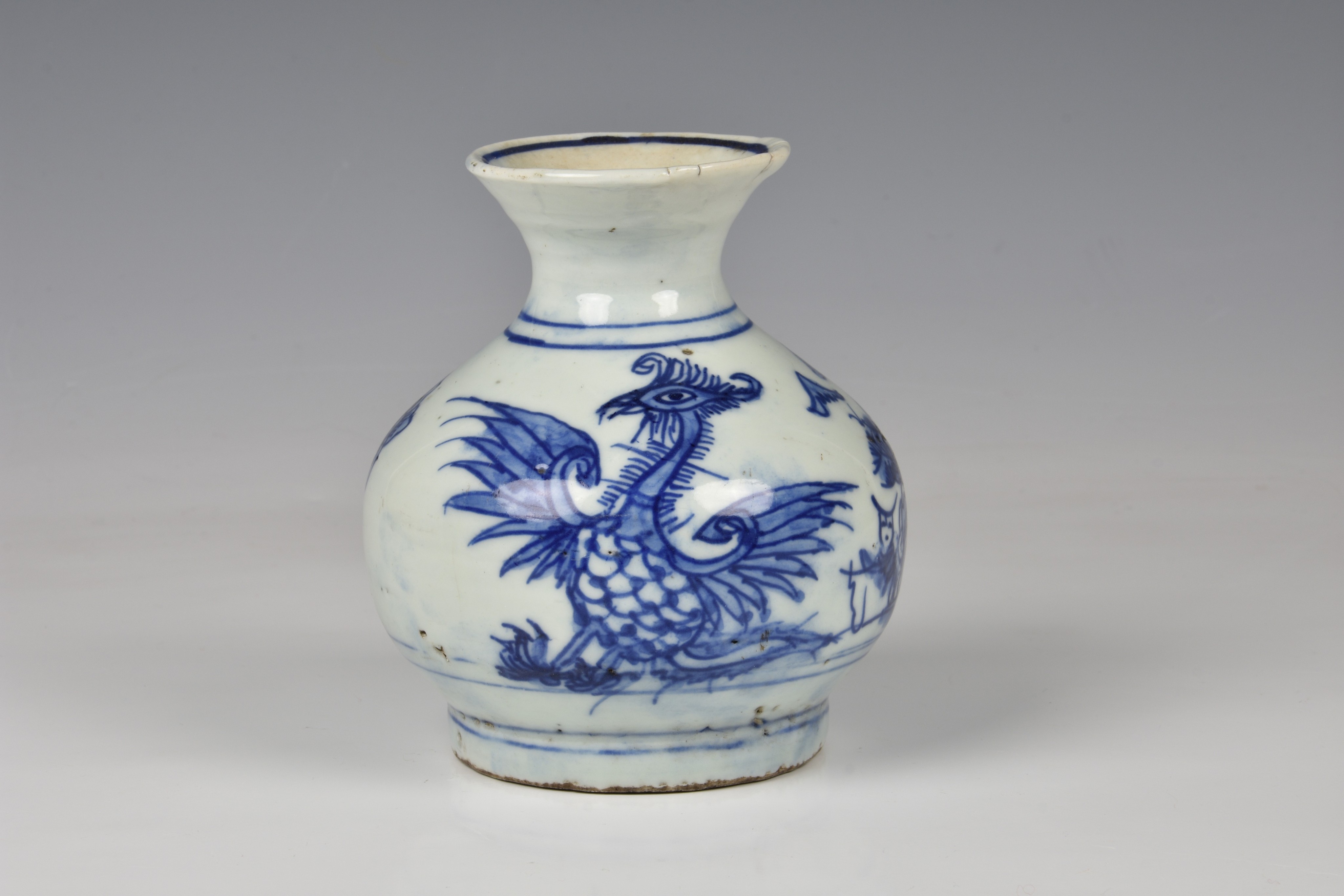 A Chinese blue and white porcelain vase, 19th / early 20th century, of stout, baluster form, painted - Image 2 of 5