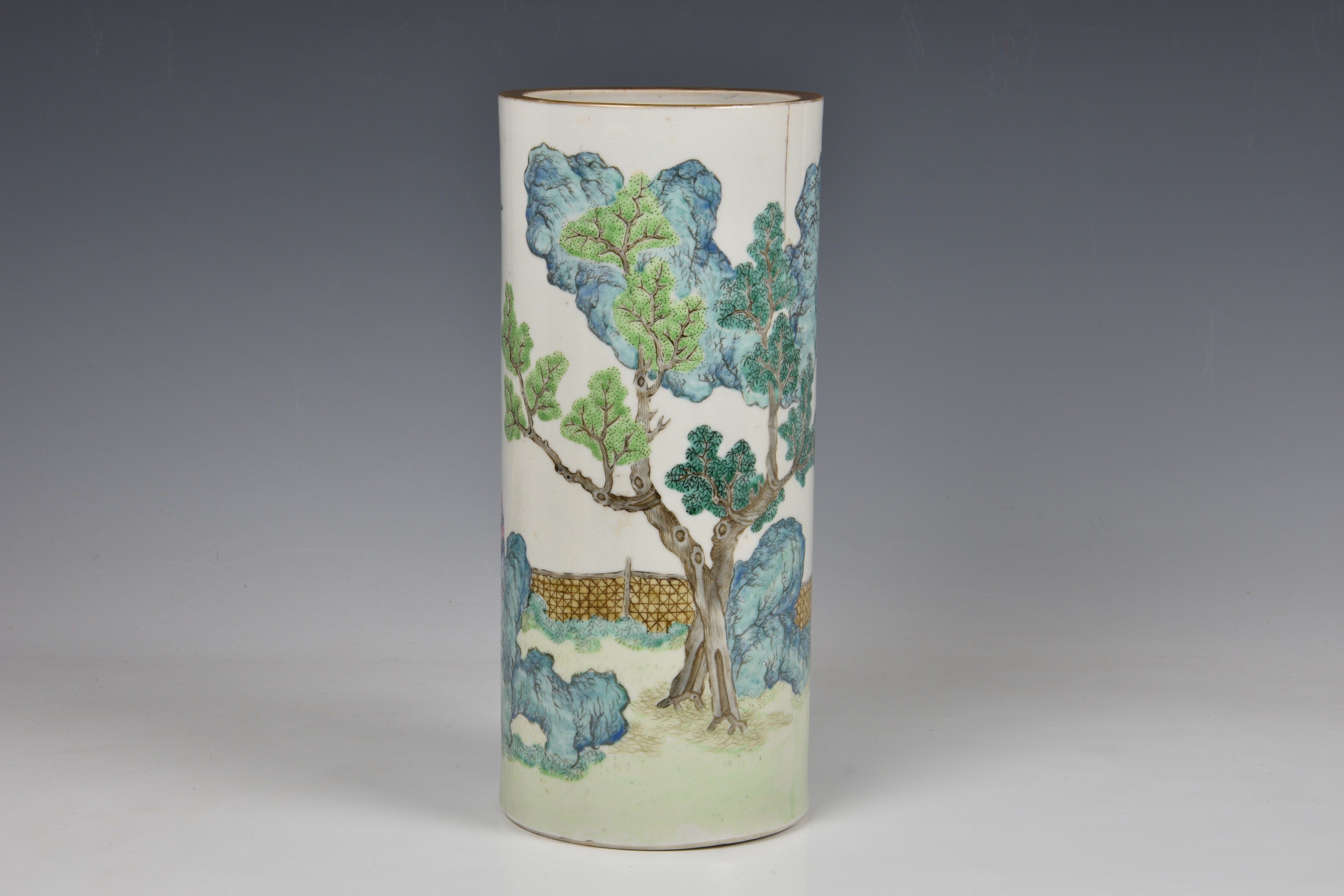 A Chinese porcelain famille rose sleeve vase, probably early 19th century, finely painted with - Image 4 of 9