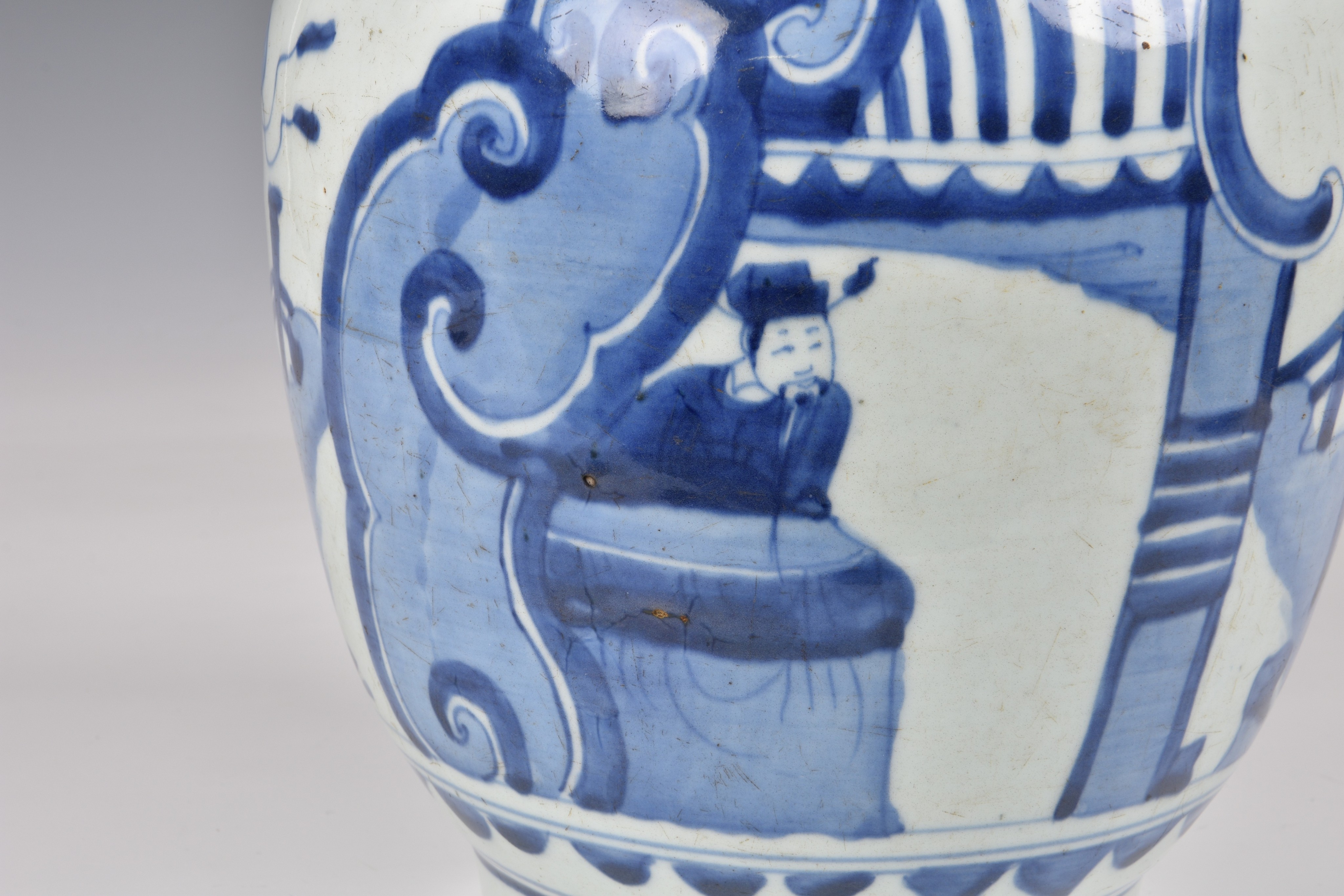 A pair of Chinese blue and white porcelain jars, Qing Dynasty, probably Kangxi period (1662-1722), - Image 20 of 20