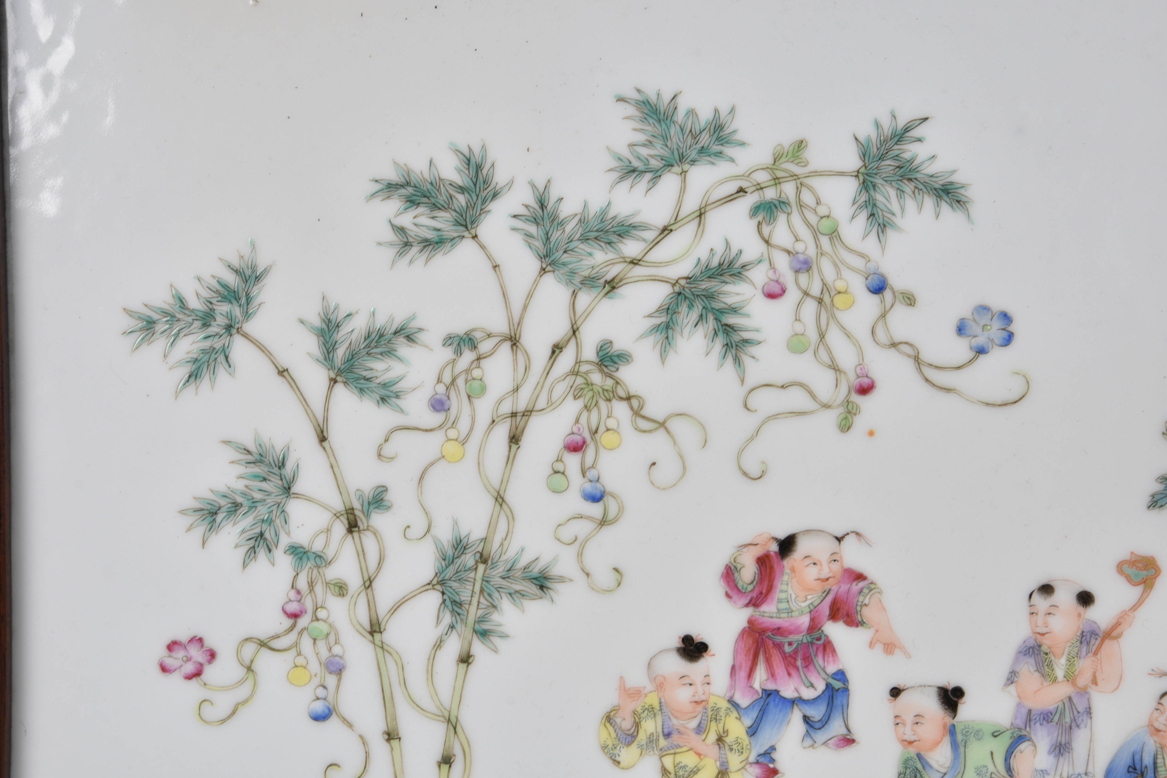 A fine quality Chinese famille rose porcelain 'Boys' plaque, Guangxu six character mark lower - Bild 6 aus 8