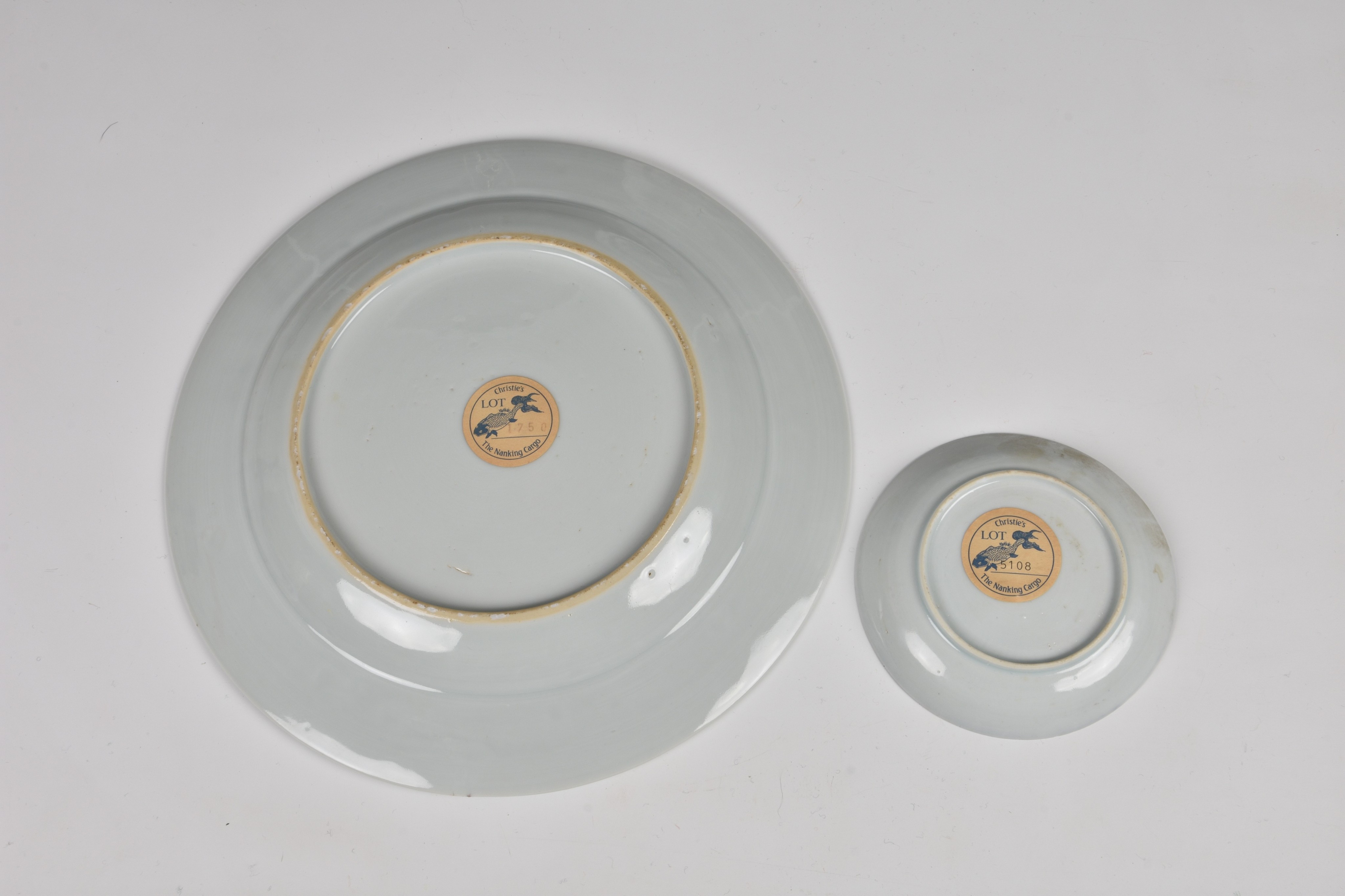 Two pieces of Chinese porcelain from the Nanking Cargo, 18th century, blue and white, comprising a - Image 3 of 4