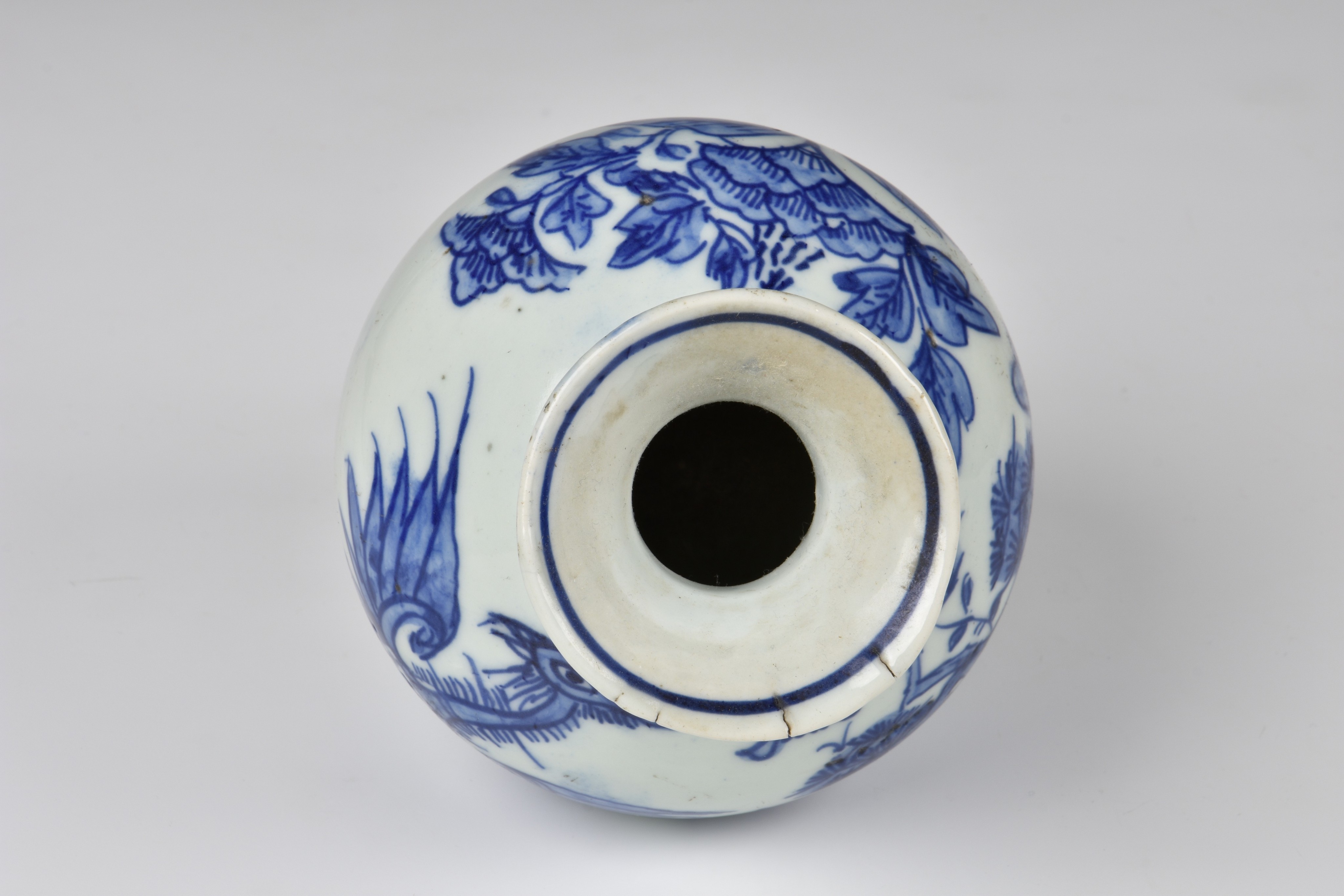 A Chinese blue and white porcelain vase, 19th / early 20th century, of stout, baluster form, painted - Image 4 of 5