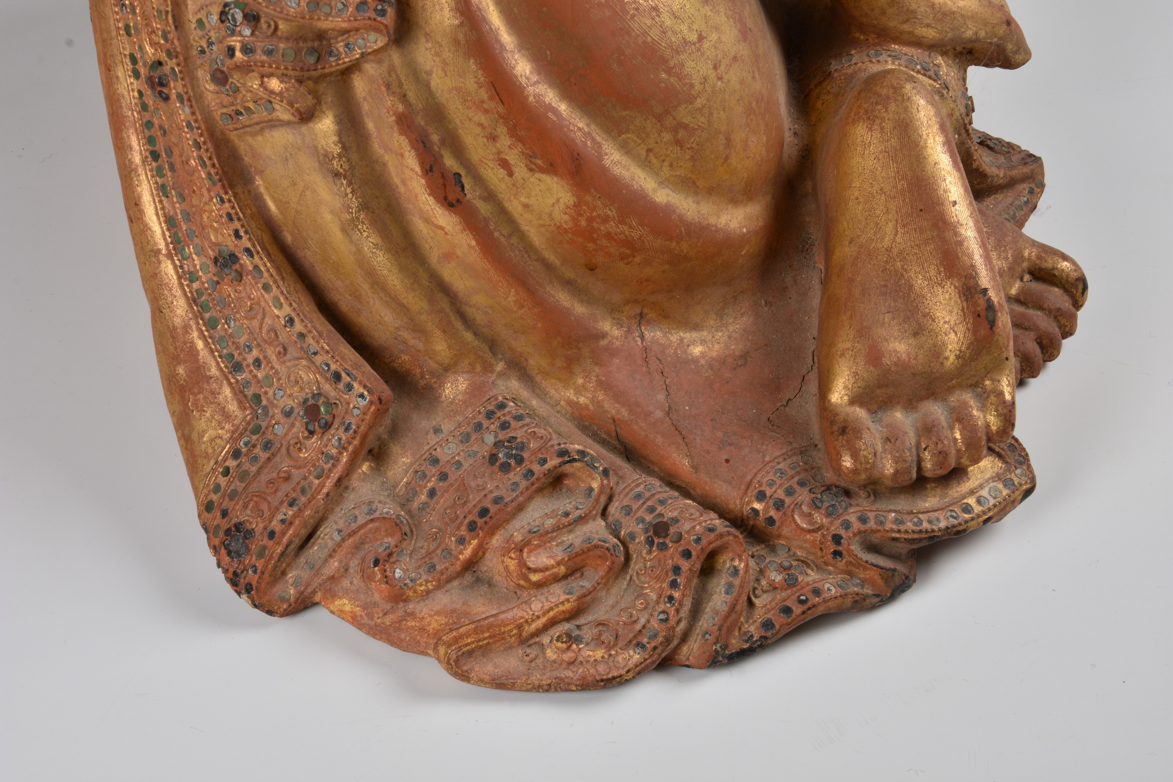 A Burmese Mandalay carved, lacquered and jewelled gilt wood figure of a seated monk, probably late - Image 7 of 9