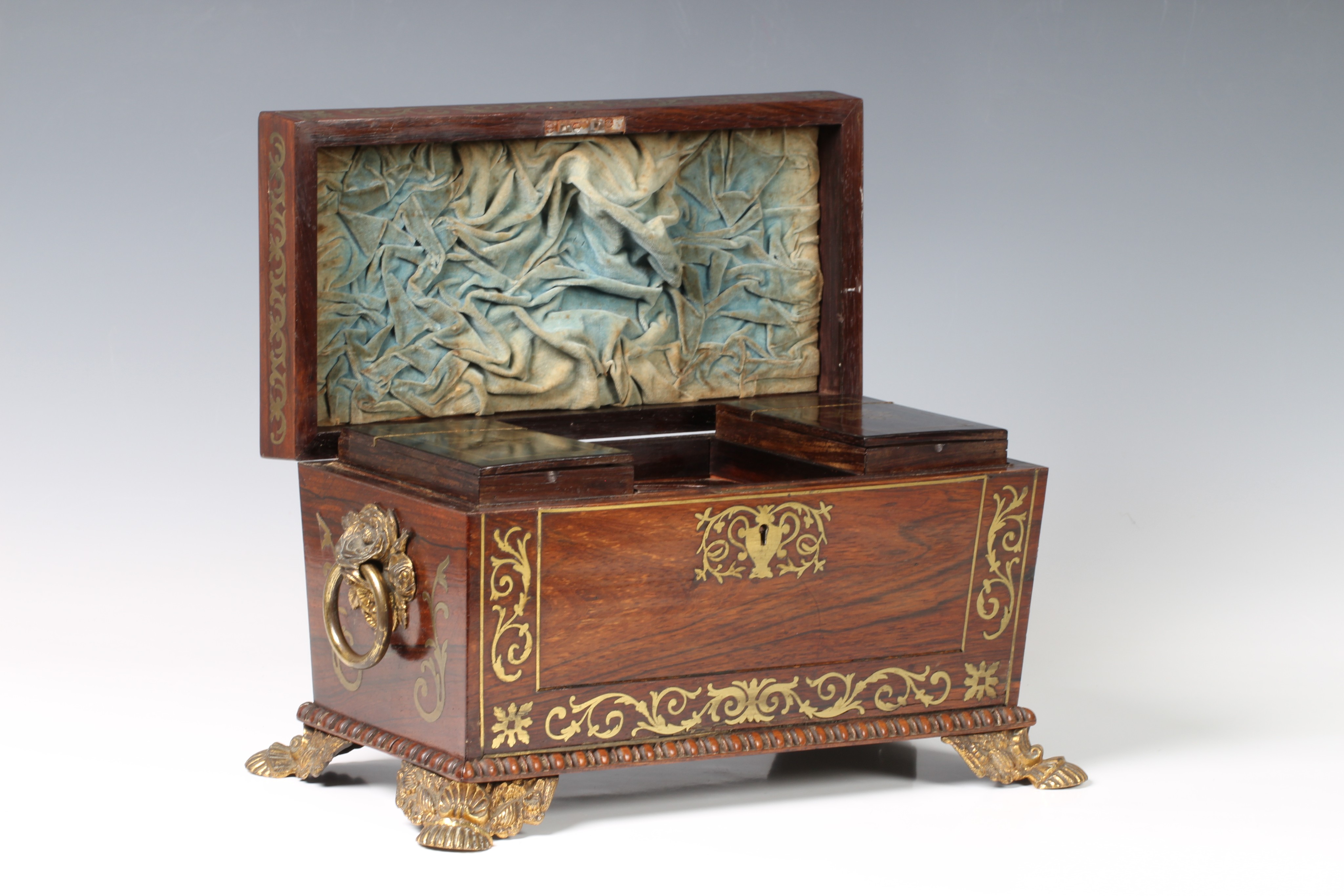 A Regency Rosewood and brass inlaid tea caddy, with blue velvet lined interior with void for - Image 3 of 5