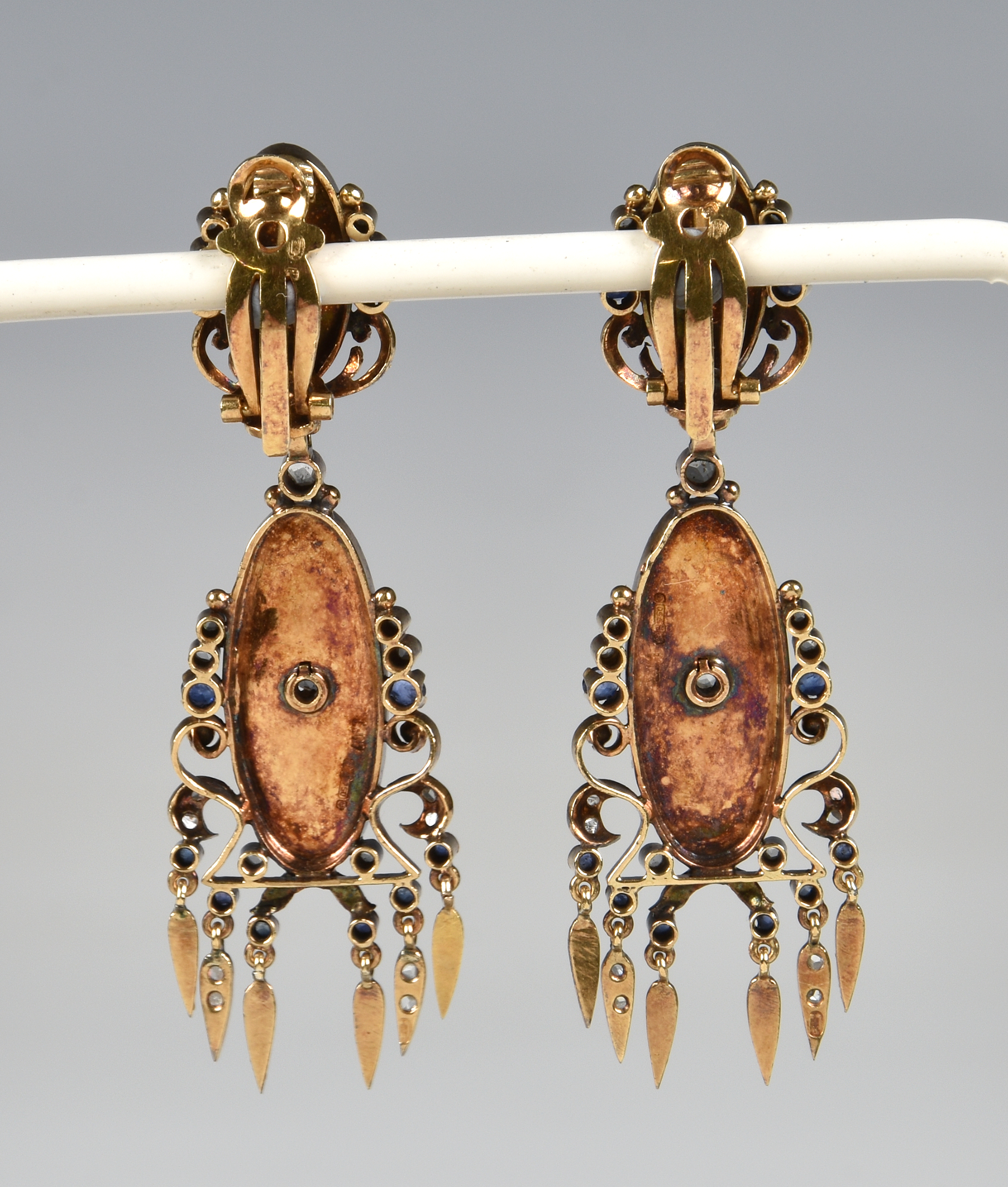 A pair of antique 18ct gold, sapphire and diamond drop earrings, probably French, late 19th / - Image 2 of 2