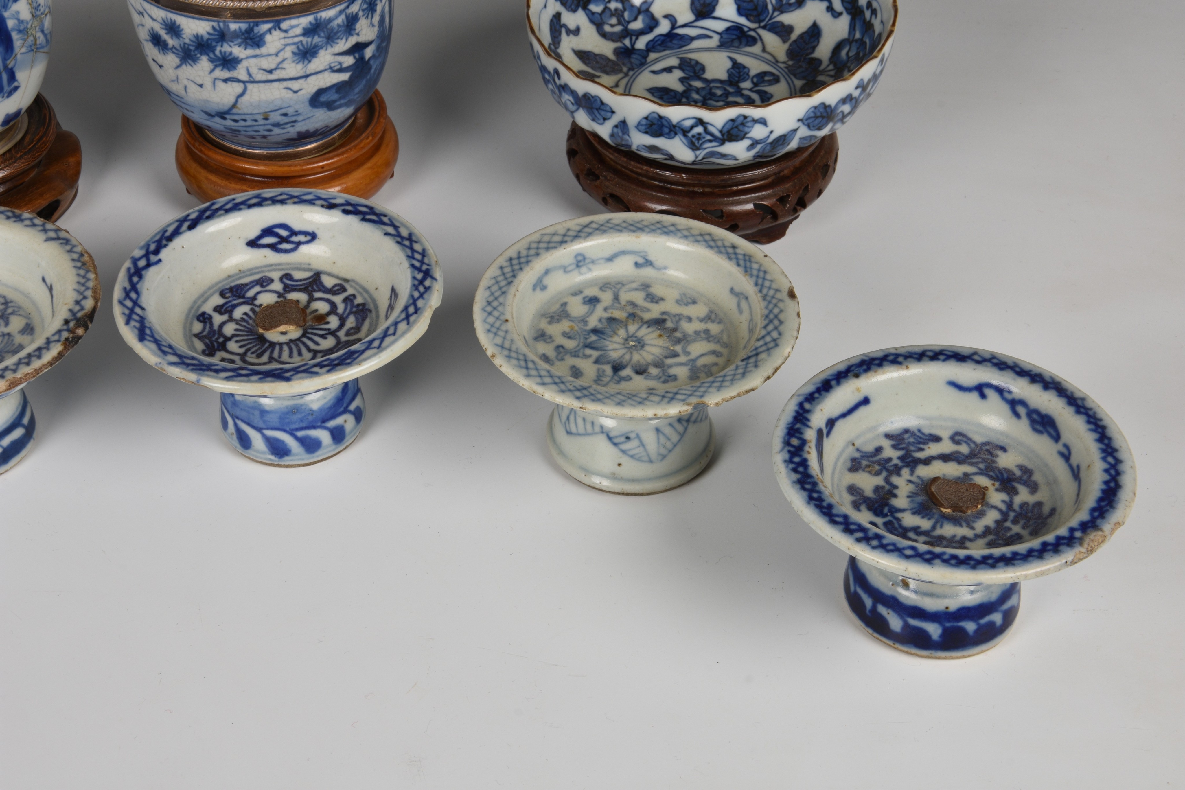 A group of Chinese blue and white porcelain, comprising six Thai market offering stem dishes, - Image 3 of 9