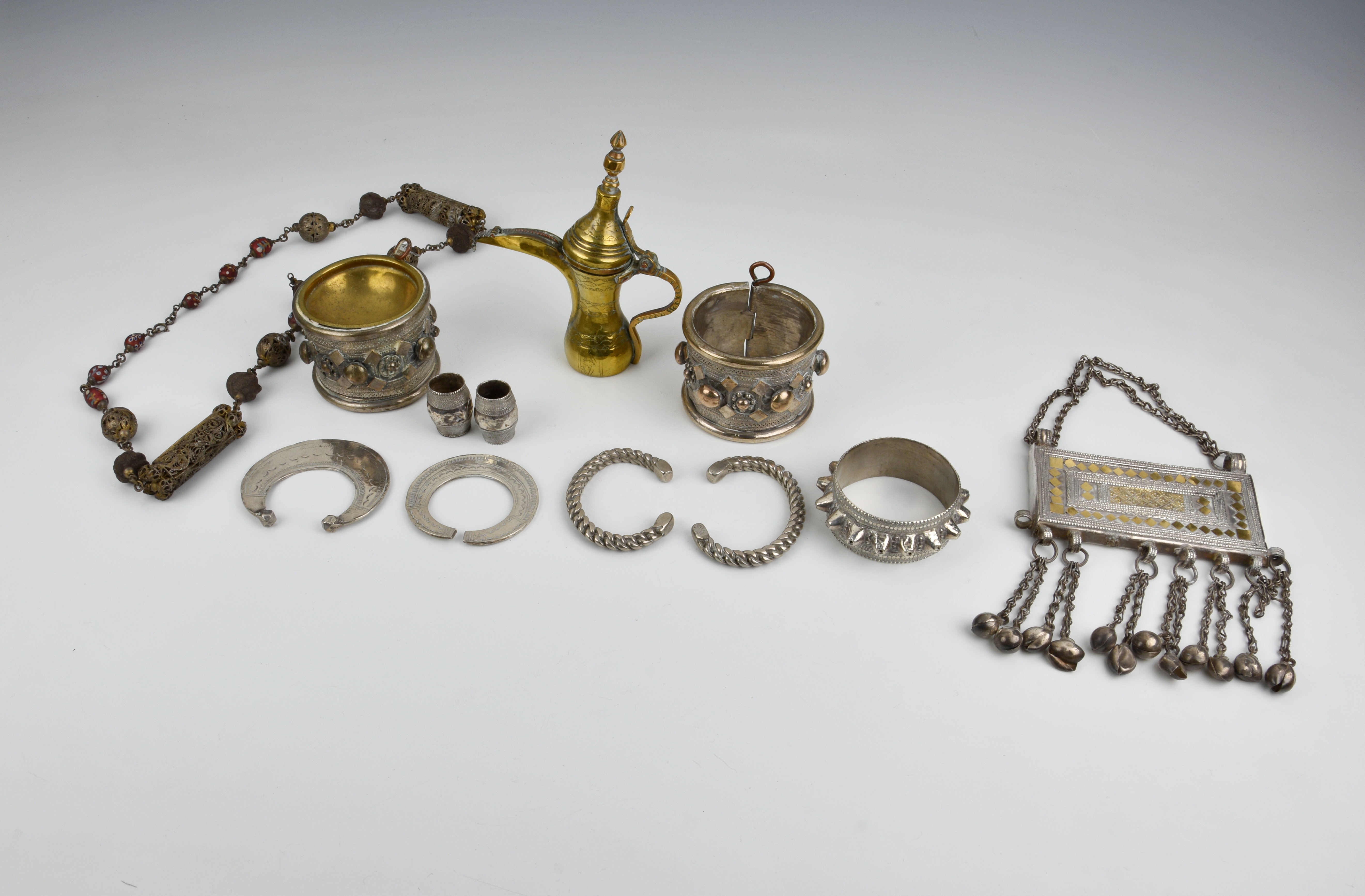 Middle-Eastern Tribal / Yemen / Oman / Bedouin white metal & bronze jewellery and artefacts,