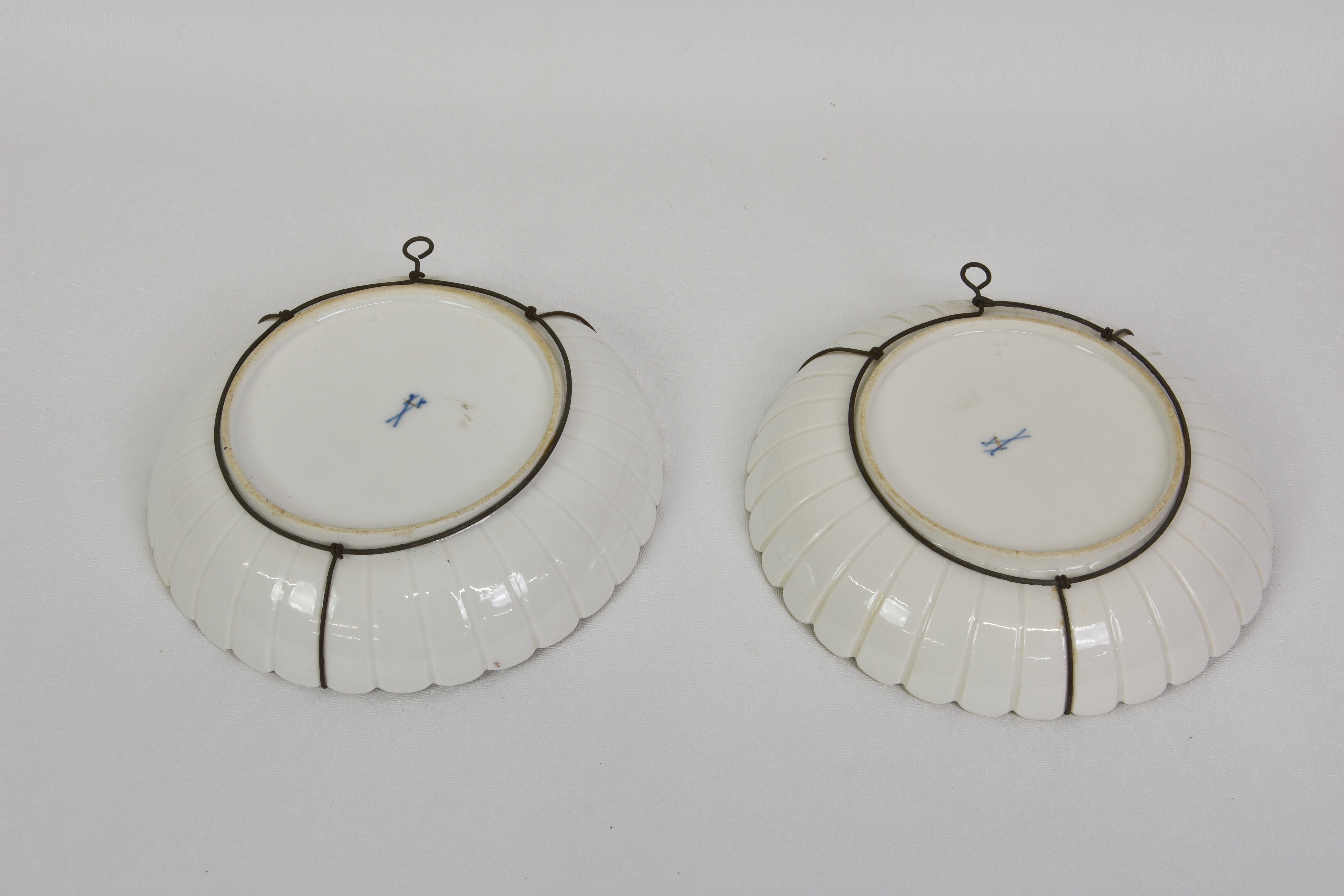 Two Meissen fruit decorated shallow bowls, with multi lobed, fluted sides, alternate flutes with - Image 2 of 2