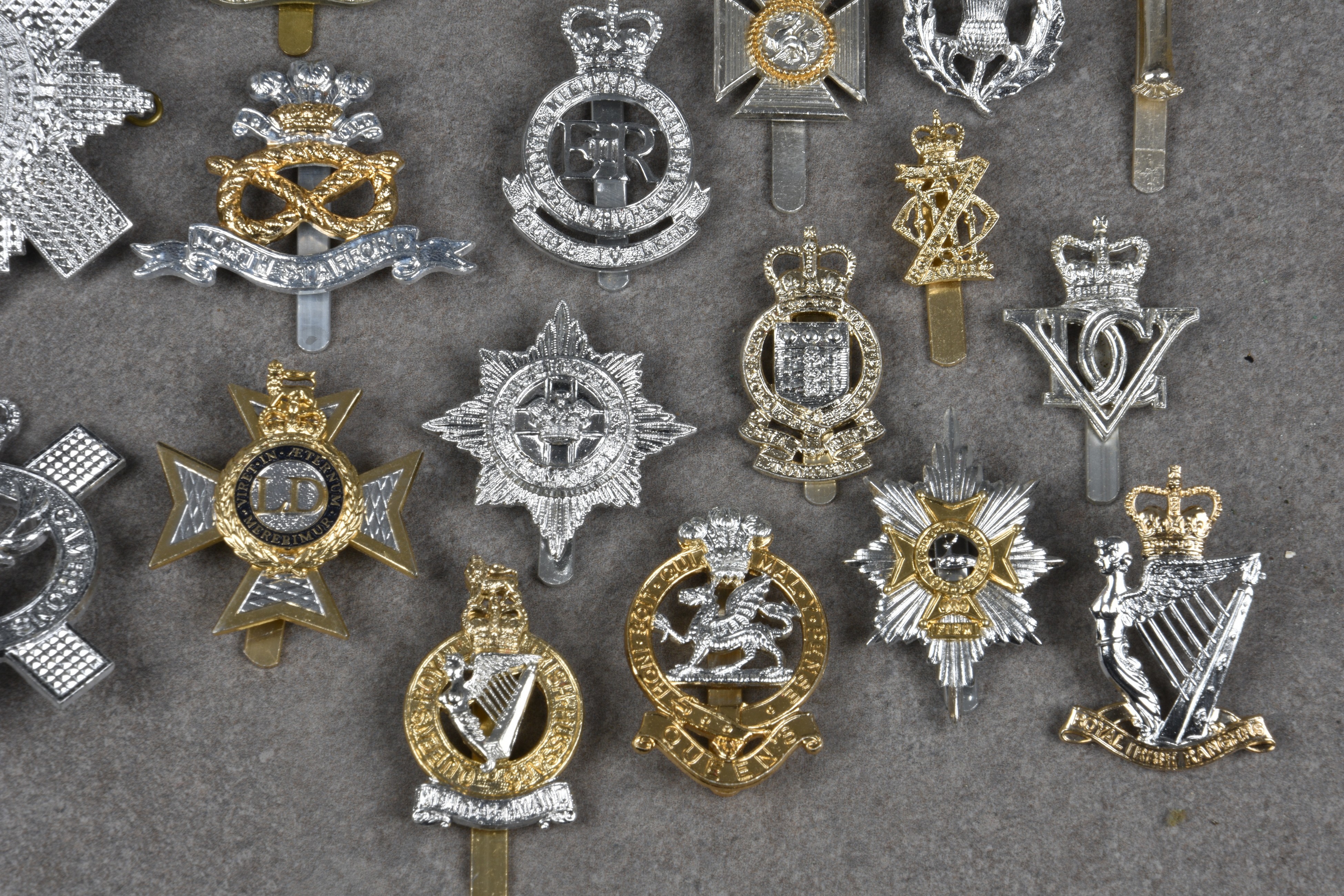 A collection of various Military anodised aluminium cap badges etc, to include Queens Own - Image 2 of 5