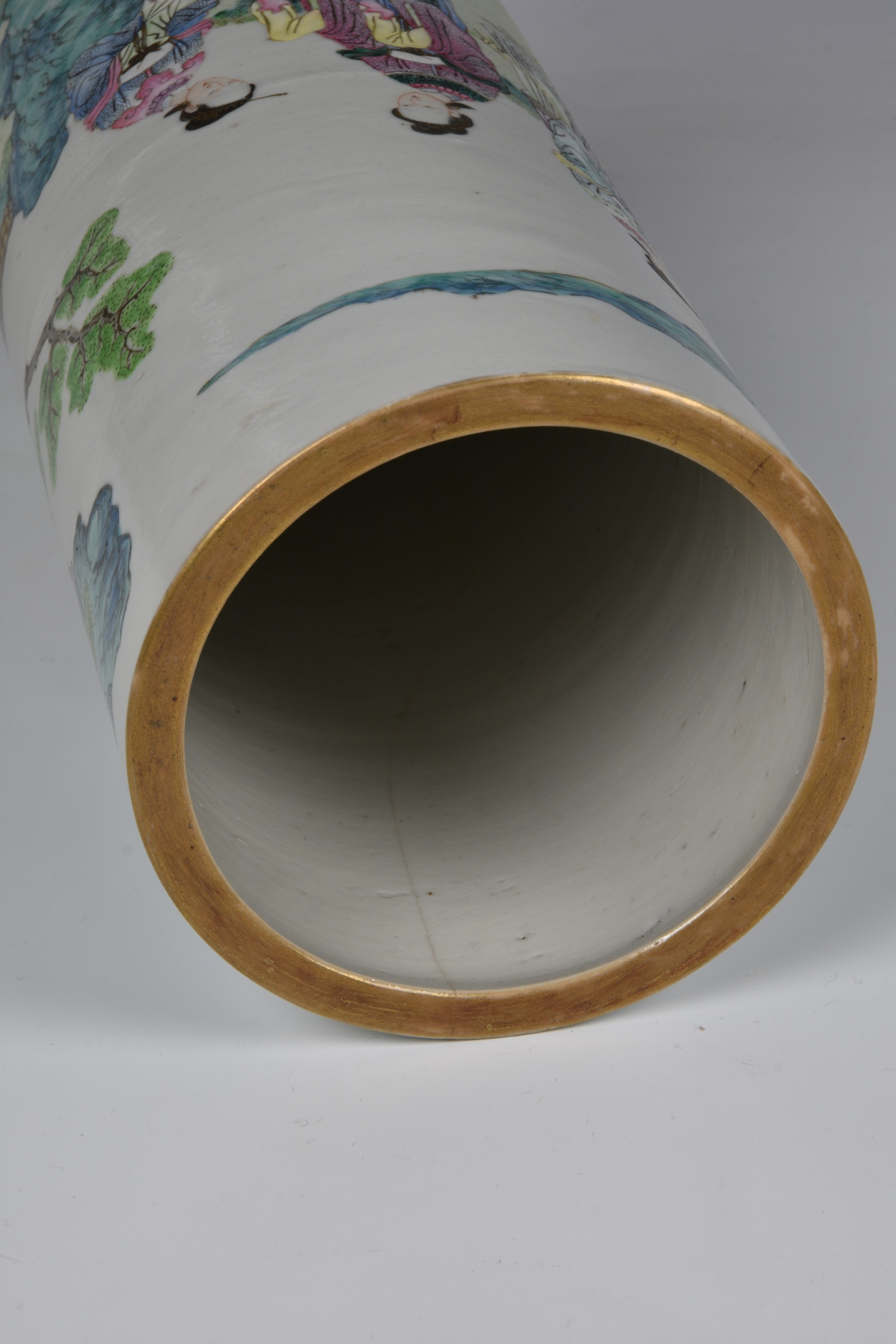 A Chinese porcelain famille rose sleeve vase, probably early 19th century, finely painted with - Image 8 of 9