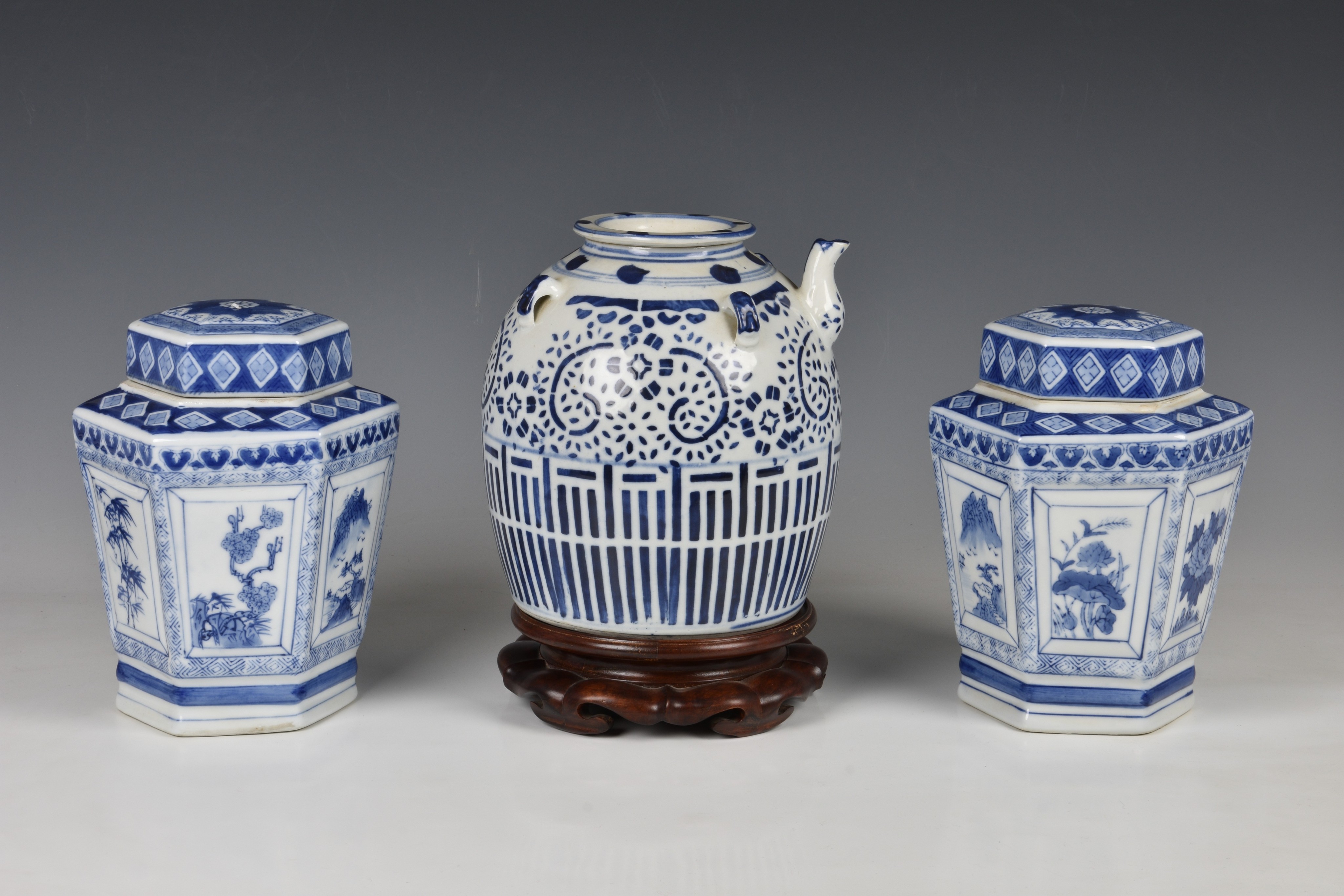 A Chinese blue and white porcelain large teapot, late 20th century, with concave cover, short, - Image 2 of 4