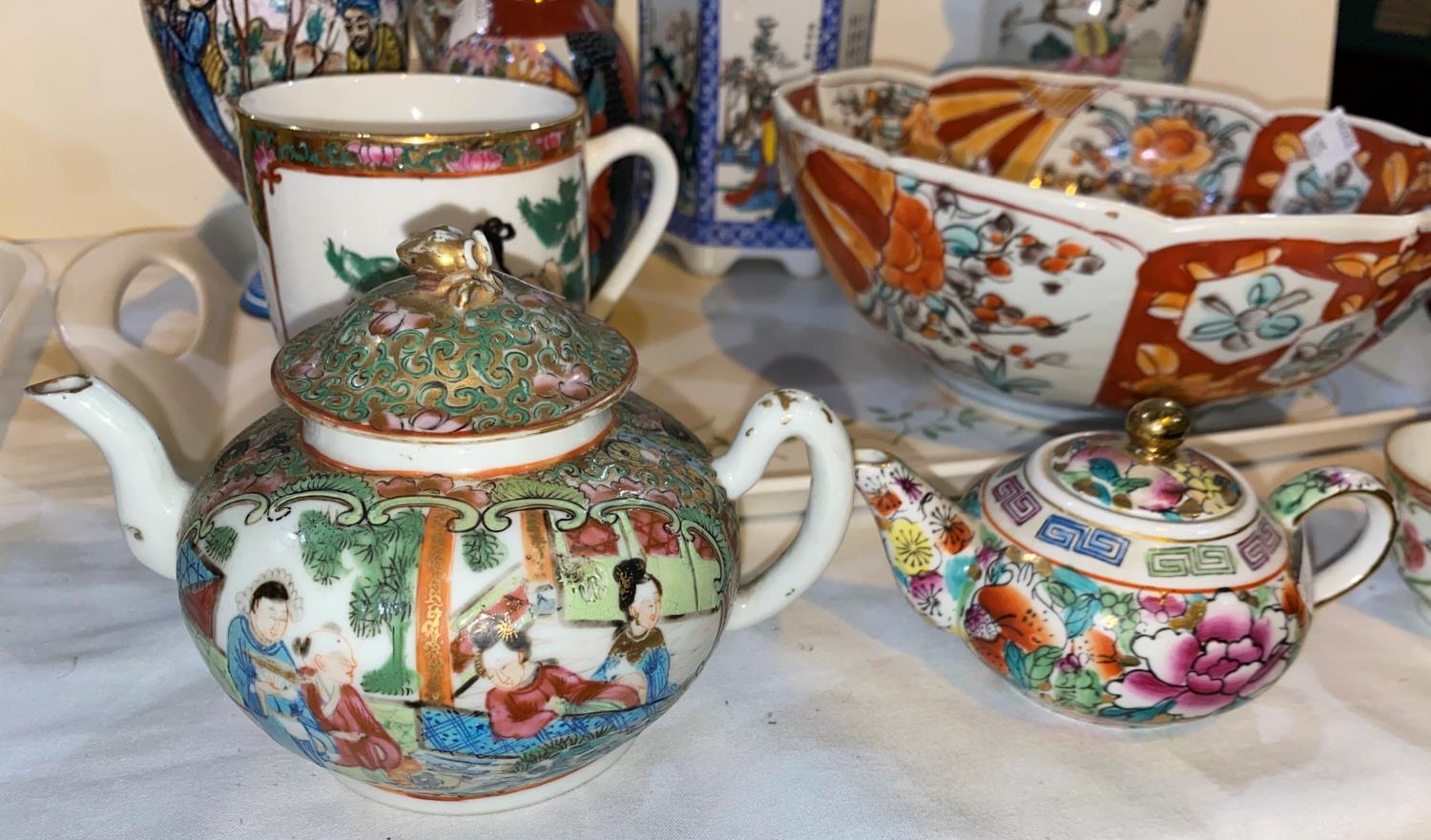 A selection of oriental china:  2 Chinese famille rose teapots; an Imari dish; an Indo/Persian - Image 2 of 4