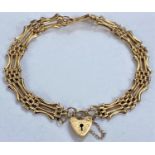 A 9ct gold gate bracelet with heart lock stamped '375', 6gm