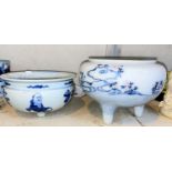 Two Chinese blue & white 3 footed censers, diameter 22cm (1 a.f.)