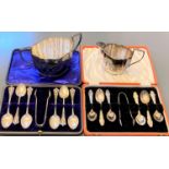 A cased set of hallmarked silver teaspoons and tongs, Birmingham 1904, 3.5oz.; a silver plated