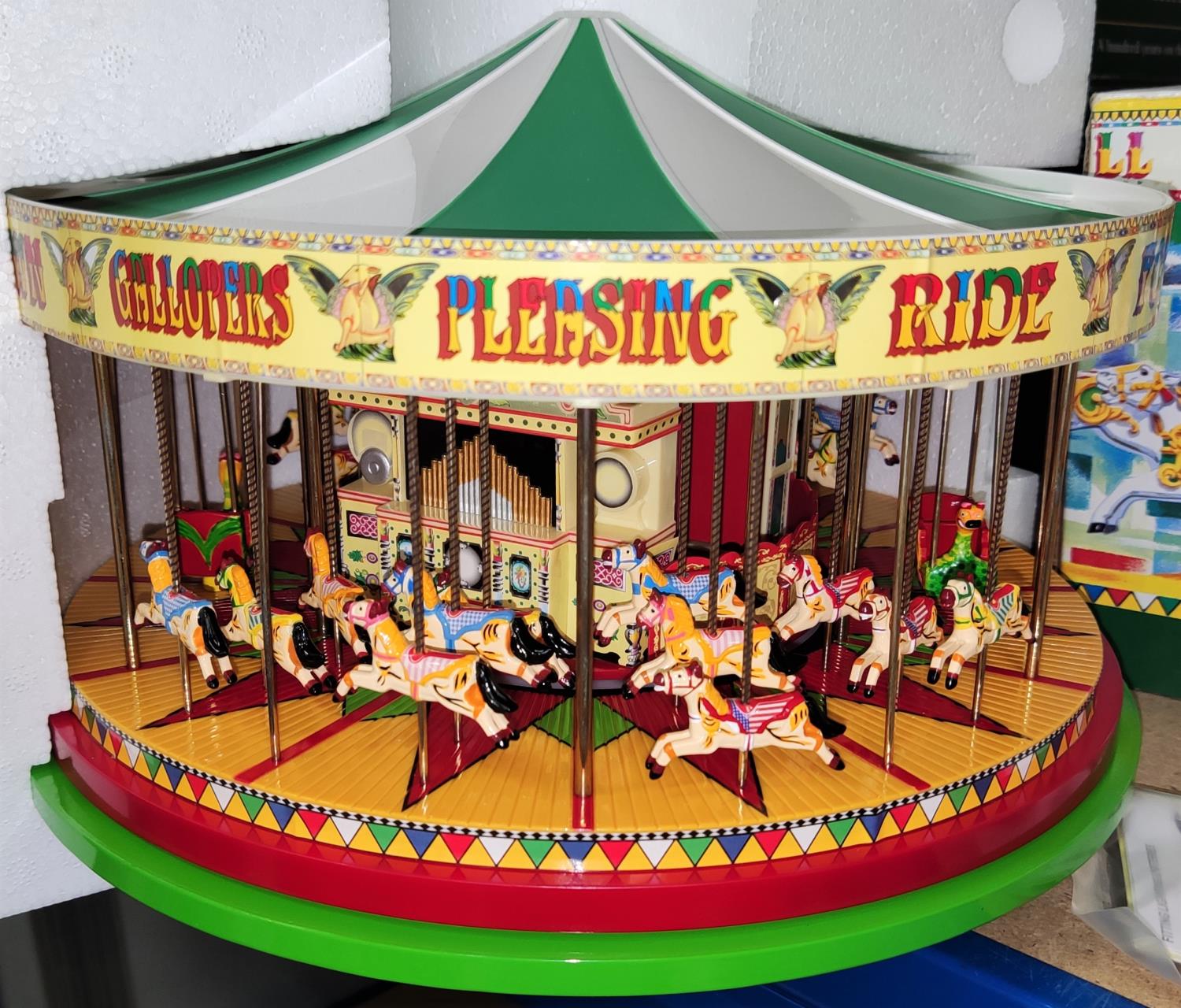 A Corgi boxed limited edition Fairground Attractions 'The South Gallops' CC20401 - Image 3 of 3