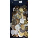 A quantity of mixed world coins, approximately 1.5kg in weight