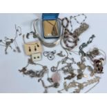 40+ pieces of silver whitish metal jewellery, most marked 925, some stone set.