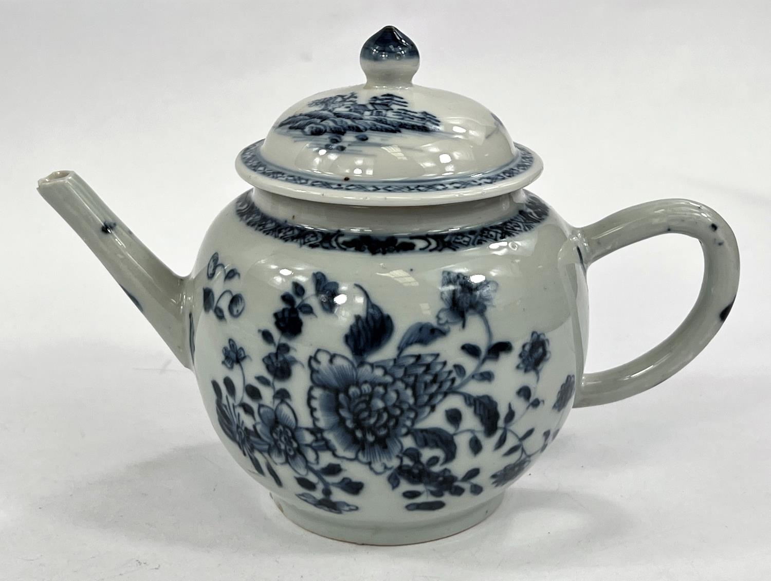 A Chinese 18th century blue and white teapot, length 18.5cm (a chip to the spout)