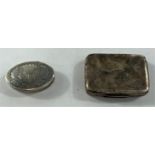 A hallmarked silver small oval patch box, the hinged lid engraved with a flower, Birmingham 1808;