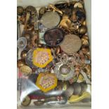 Militaria:  collectable items - Egypt medal; badges; buttons; medals; etc.