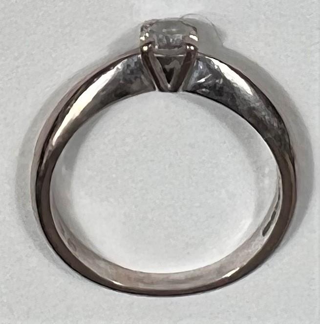 An 18 carat hallmarked gold diamond solitaire ring, 3.7 gm, diamond 4 mm approx - Image 4 of 5
