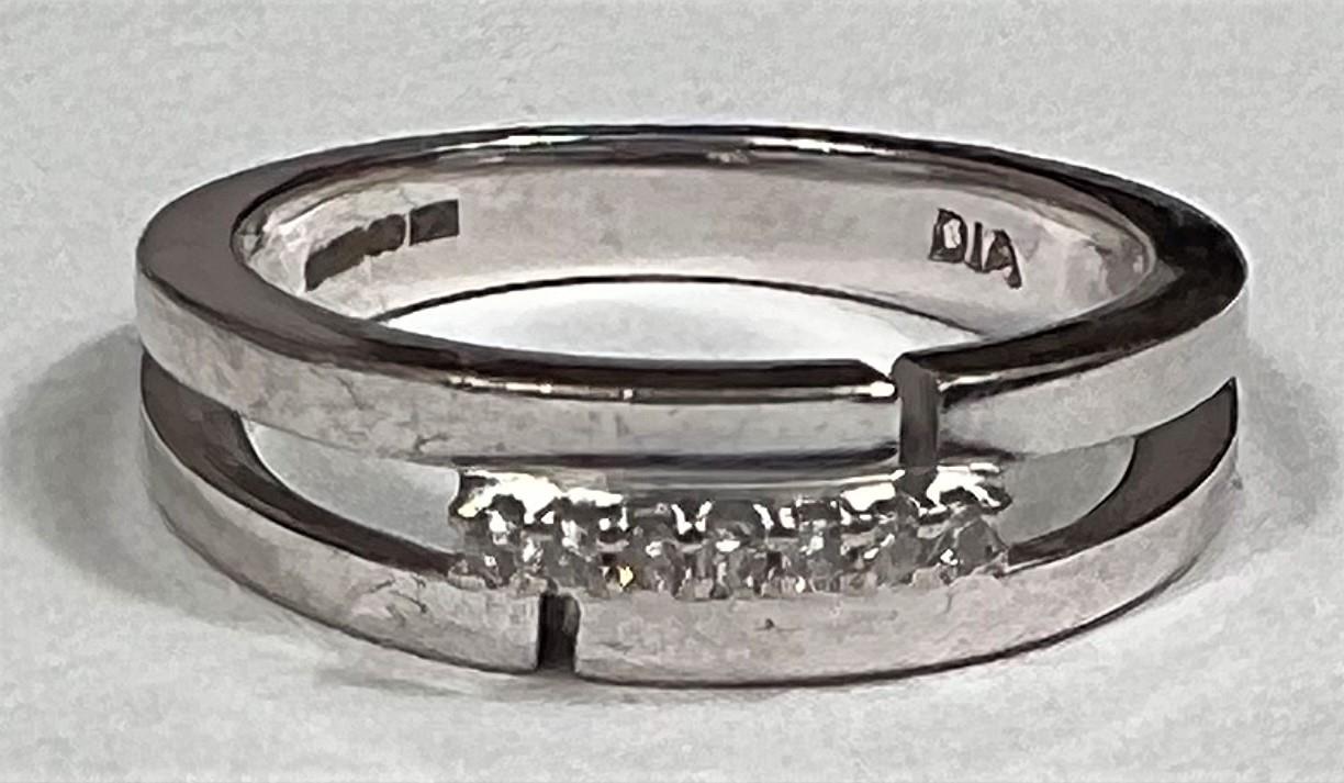 A white gold half eternity ring set 7 diamonds, 2.7 gm - Image 5 of 6
