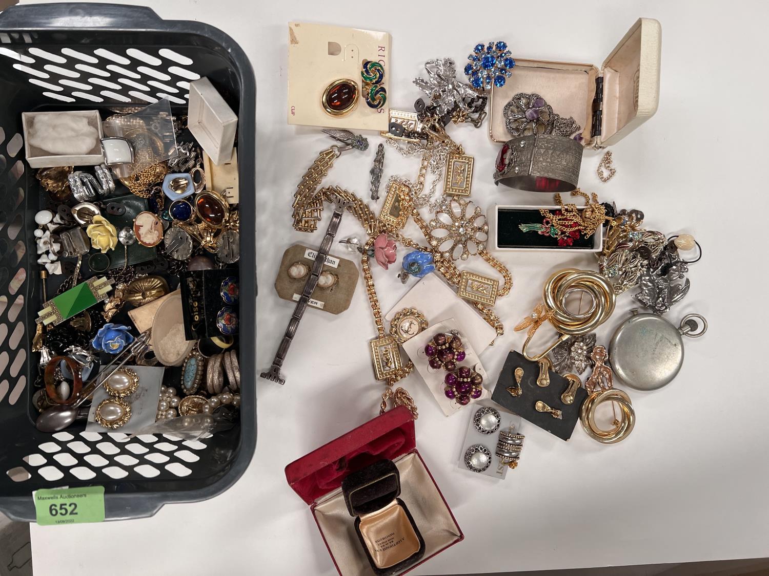 A selection of costume jewellery